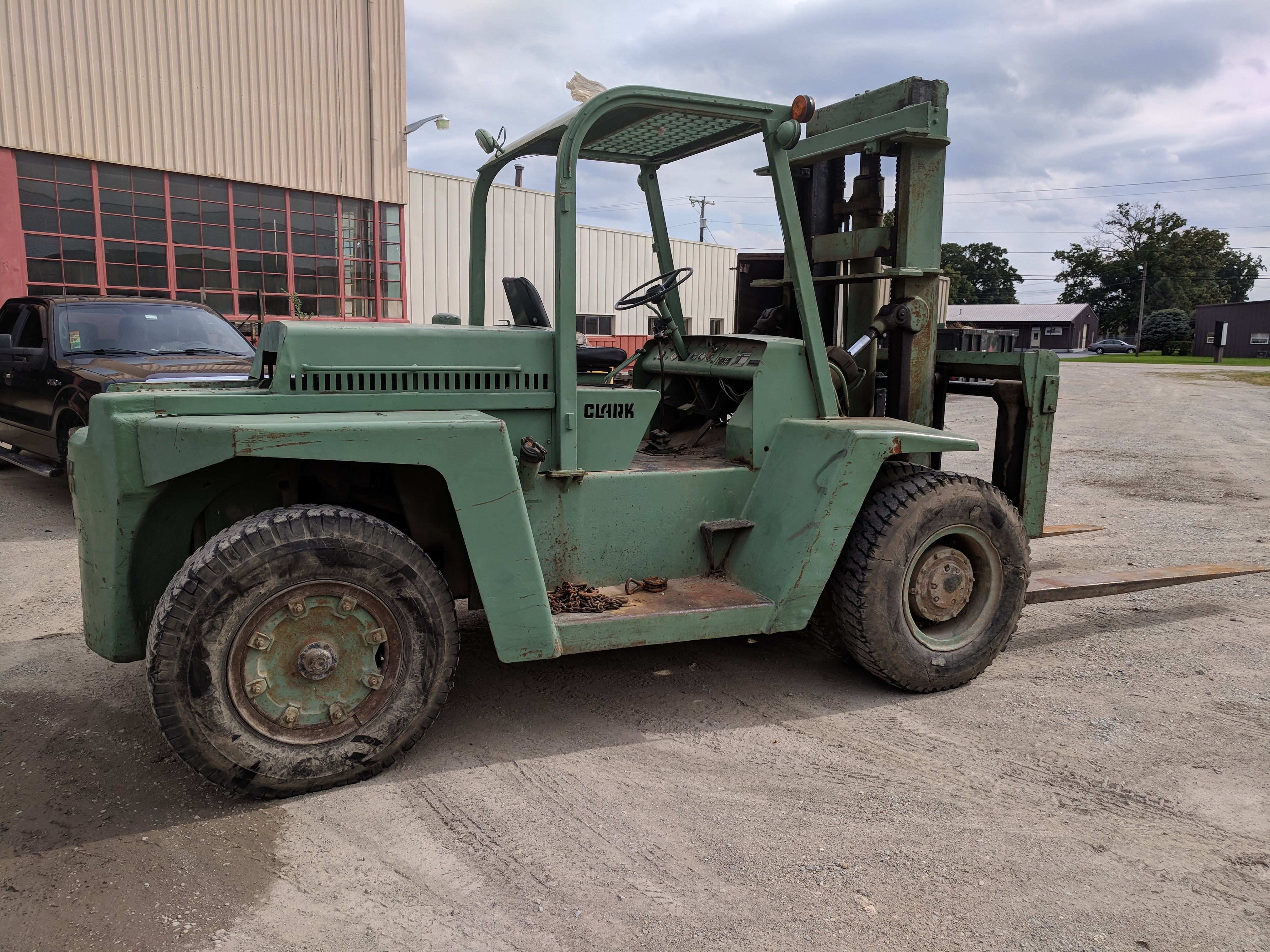 CLARK 16,500 LB. MODEL CHY165 GAS FORKLIFT TRUCK, S/N CHY160B8995