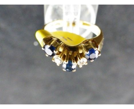 18ct gold sapphire and diamond wishbone ring. 3.9g, size J