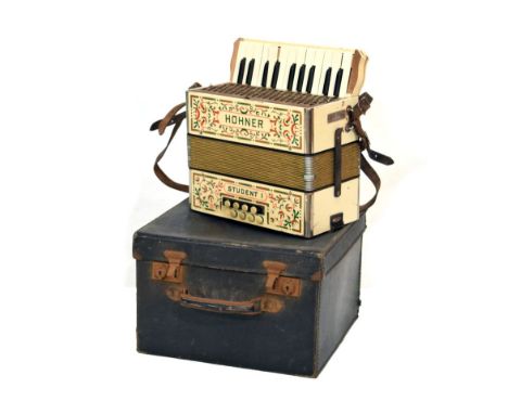 Vintage Hohner Student I accordion, boxed  