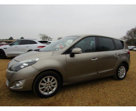 Make &amp; Model: Renault GScenic Privilege TDCiDate of Reg: GK60 XBHColour: Beigecc: 1461MoT: 03-09-2022Fuel Type: DIESELMil