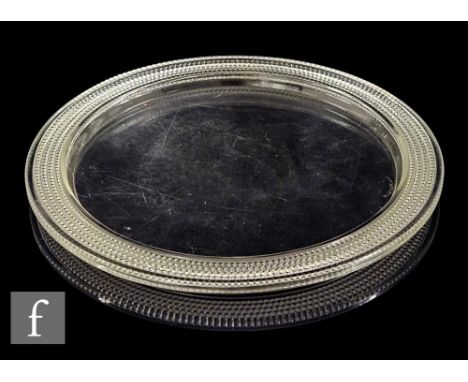 Rene Lalique - A 20th Century Rene Lalique Nippon&nbsp;platter, circa 1930, of circular form, the rim with concentric bands o