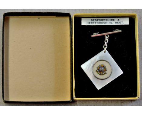 Bedfordshire and Hertfordshire Regiment sweetheart brooch, pearl backed with the insignia mounted in the centre this is an at