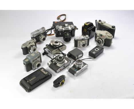 Vintage group of Cameras and equipment comprising of: Helina anastigmat 35X, Kodak A120, Boots Pacemaker 35, Luxette S Synchr