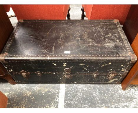 A wardrobe cabin trunk