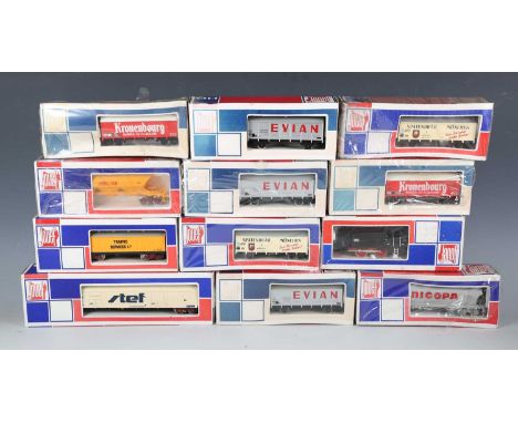 A group of Jouef HO gauge railway items, including No. 8561 diesel electric locomotive 70002, No. 8436m electric locomotive C