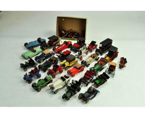 An interesting assortment of assembled Plastic Model Kits depicting classic and vintage era vehicles. Some scarce issues (in 
