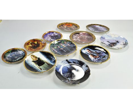 Lord of the Rings LOTR collectables comprising attractive collection of eleven limited edition wall mountable plates. 
