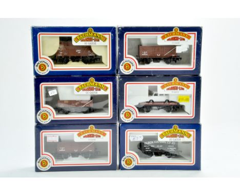 Bachmann 00 Model Railway issues comprising rolling stock wagons x 6. Appear excellent in slightly worn boxes.
