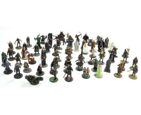 Lord of the Rings LOTR collectables comprising a large and spectacular collection of heavy pewter / resin miniature figures. 