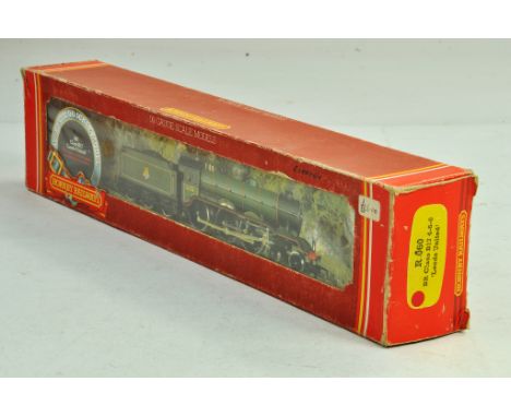 Hornby 00 Gauge Model Railway issue comprising R.060 BR Class B17 Locomotive - Leeds United. Appears excellent with box. 