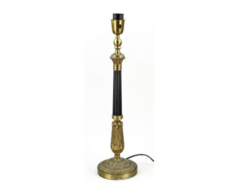 Brass table lamp in Empire style. Marked S + Sweden. 20th century. Dimensions: H 58 cm. In good condition.