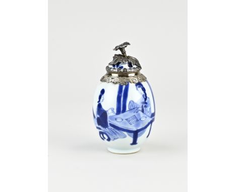 18th - 19th century Chinese porcelain tea caddy decorated with tea drinking geishas + silver frame (later). Dimensions: 11 cm