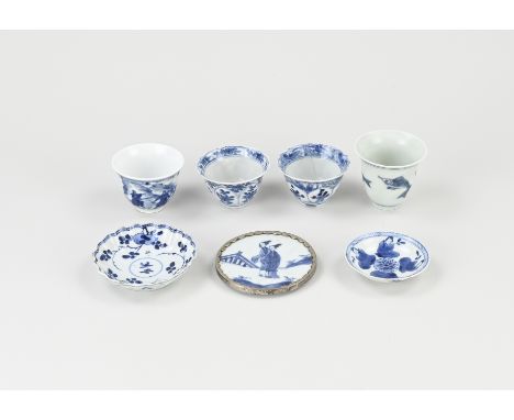 Seven antique Chinese porcelain cups and saucers. Various. Kang Xi, Verte family, Chine de commande. Various hairlines and ch