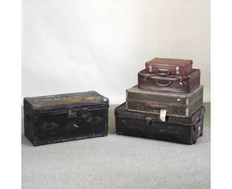 A wooden trunk, 77cm together with four vintage cases (5)