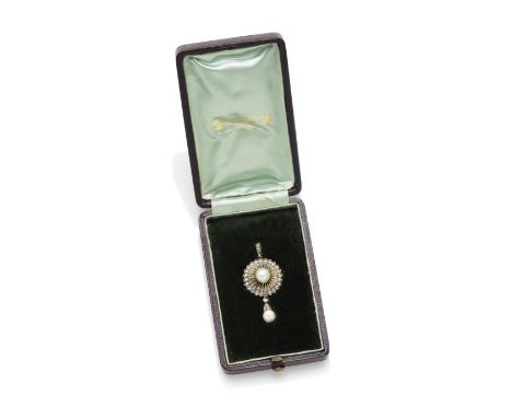 PEARL AND DIAMOND BROOCH/PENDANT, CIRCA 1900The pierced rose-cut diamond rosette with a central pearl and detachable pearl an