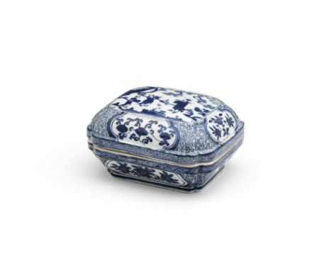 A FINE BLUE AND WHITE RECTANGULAR BOX AND DOMED COVERWanli six-character mark and of the periodThe rectangular box with inden