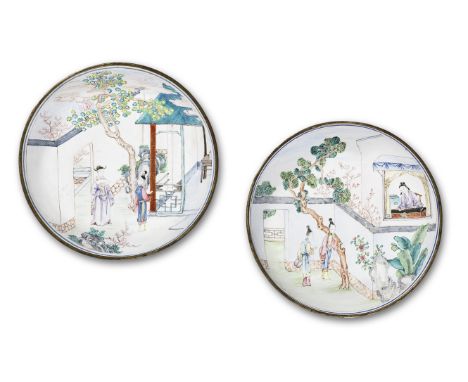 A PAIR OF PAINTED ENAMEL 'ROMANCE OF THE WESTERN CHAMBER' DISHES18th centuryEach painted with a scene from the Xi Xiang Ji (T