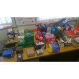 Qty of assorted screws and fixings