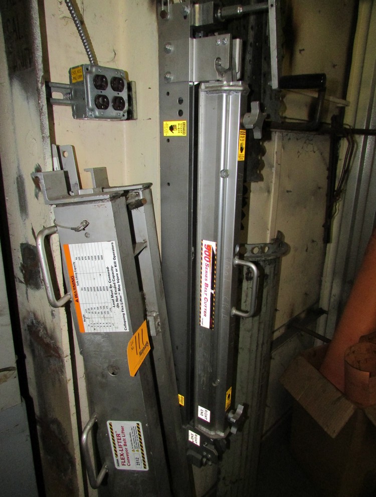Flexco 900 Series Conveyor Belt Cutter FlexLifter Conveyor Belt Lifter