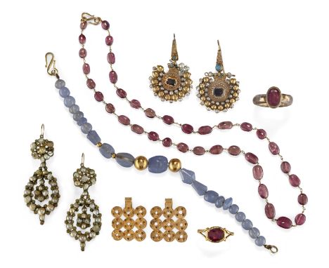 A pink tourmaline necklace ; a silver gilt low grade ruby or corundum ring ; two gold pendants composed of nine circular elem