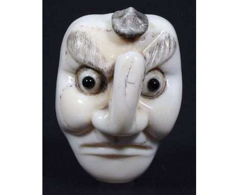   Netsuke  Japan, frühes 20. Jahrhundert. - "Maske" - Elfenbein. H. 3,8 cm. Sign.          