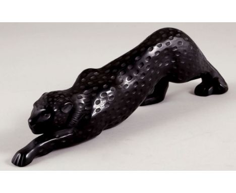   Panthere Zeila noire - Panther schwarz - Nummerierte Edition  Lalique, Wingen-sur-Moder. Schwarzes Glas, formgepresst, z. T