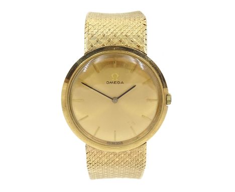 Omega gentleman's 9ct gold 17 jewel manual wind wristwatch, Cal. 620, case No. 3115487, serial No. 24603067, London 1966, box