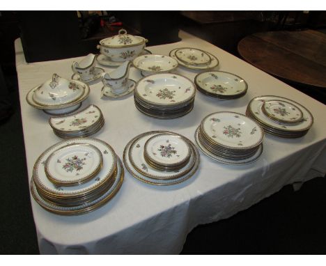 Copeland Spode dinner ware including T.Goode & Co London and 'Lowestoft Flowers' comprising tureen with lid on saucer, two ov