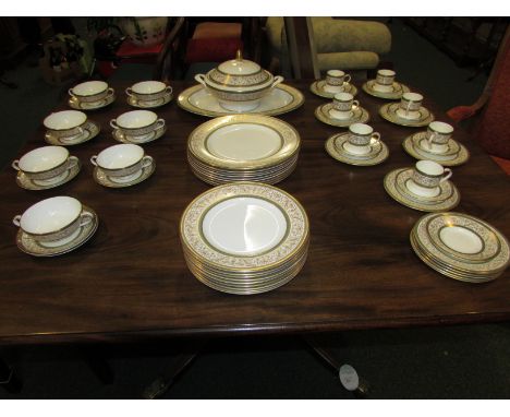 Royal Minton 'Aragon' dinner and coffee ware comprising nine dinner plates, nine dessert plates, twelve side plates, eight so