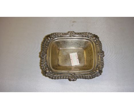 Silver dish with gadrooned edge 1875 Harrison Brothers & Howson 46 g