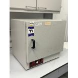 Genlab Incubator Oven. M75C, Sn Y4co41.