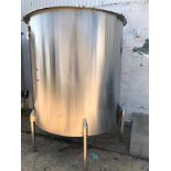 Used- Approximately 1000 gallon flat bottom ss tank. Overall Approximate Dimensions: 7' x 7' x 7.5'