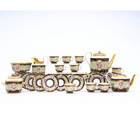 A French 29-piece polychrome and gilt Paris porcelain coffee and tea set with floral design, 19th/20th C.H 20,5 - L 26 cm (th