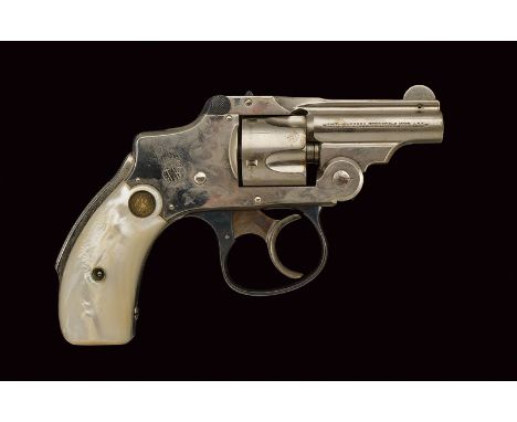 S&W 32 Safety Second Model Revolver dating: 1875-1890 provenance: USA Round, swivelling barrel with high rib, foresight, feat