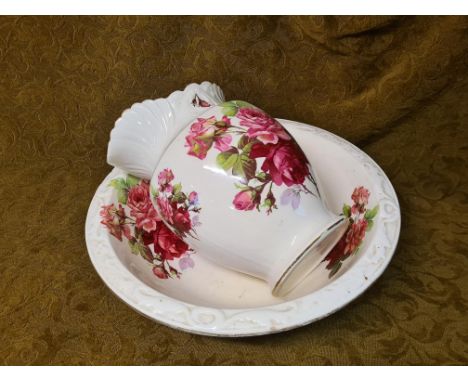 1930's rose print pattern jug and bowl set.