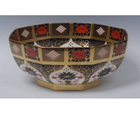 A Royal Crown Derby 1128 patttern octagonal bowl, 27.5cm wide, printed mark, boxed   Condition Report:  First Quality and is 