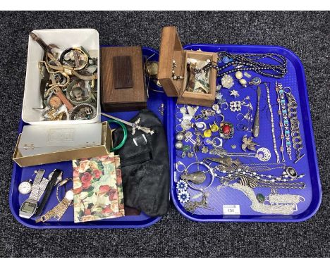 An Assortment of Costume Jewellery, to include polished hardstone necklace, Kitsch style clip-on earrings, freshwater pearl b