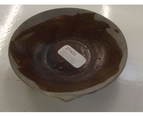Tek Sing small brown inner glazed sauce dish (or oil lamp), diameter 9cm