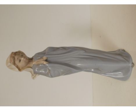 Nao figure of a Nun, height 28cm