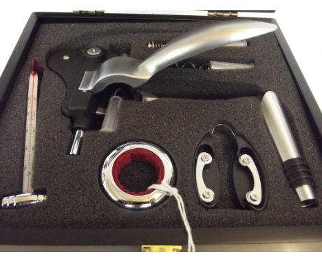 Cased wine Essential Gift Set