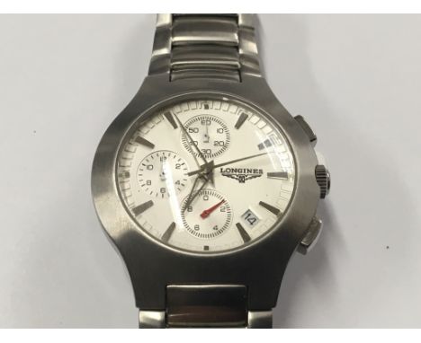 A Modern Longines Gents Chronograph Stainless finish in working order. Model number 99235. Postage to the U.K. is £15.