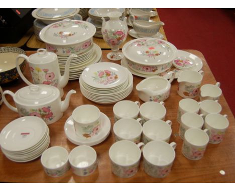 A Wedgwood part tea/dinner service in the Meadowsweet pattern Condition Report / Extra Information Five small cups - ok.
Six 