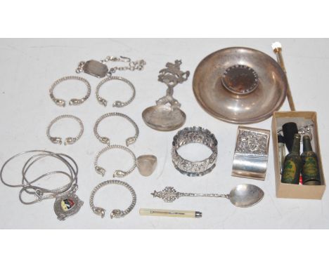 Mixed wares to include; silver, napkin rings, costume jewellery etc 