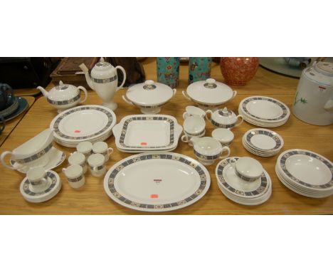 A Wedgwood Asia pattern part tea/dinner service