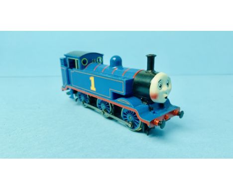 Hornby OO Gauge Thomas The Tank &amp; Friends Blue No.1 THOMAS Engine Unboxed