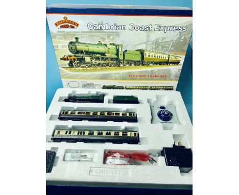 Bachmann 30-021 OO Gauge Cambrian Coast Express Train Set Boxed
