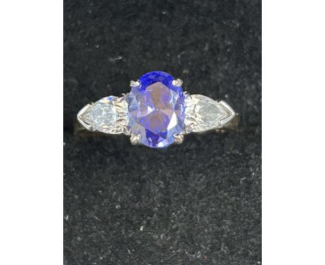 9ct Gold ring set with purple & 2 cz stones Size Q 3.3g 