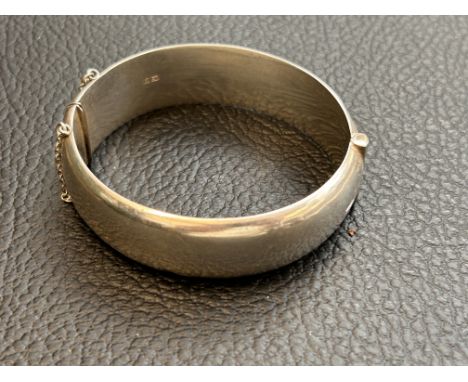 Silver bangle 