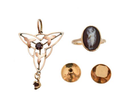 A selection of jewellery, to include a hardstone cameo ring, a garnet openwork pendant together with a pair of 9ct gold dress