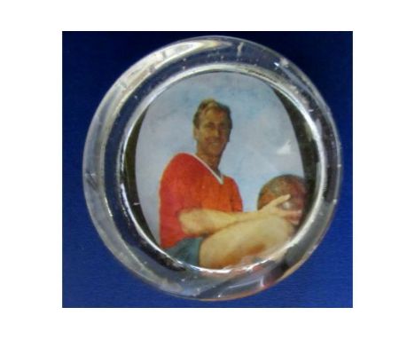MANCHESTER UNITED - BOBBY CHARLTON PAPERWEIGHT
Very unusual item, with slight age related wear